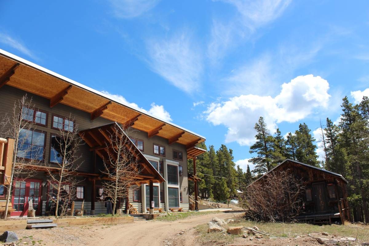 THE MOORES-COLLINS FAMILY LODGE AT CU BOULDER'S MOUNTAIN RESEARCH STATION SERVED AS THE HOME-BASE FOR PARTICIPANTS DURING THE WORKSHOP