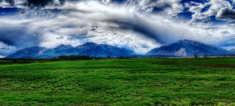 Photo of Colorado mountains by Max and Dee Bernt, Creative Commons license