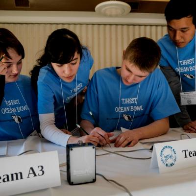 Students compete in national ocean sciences bowl
